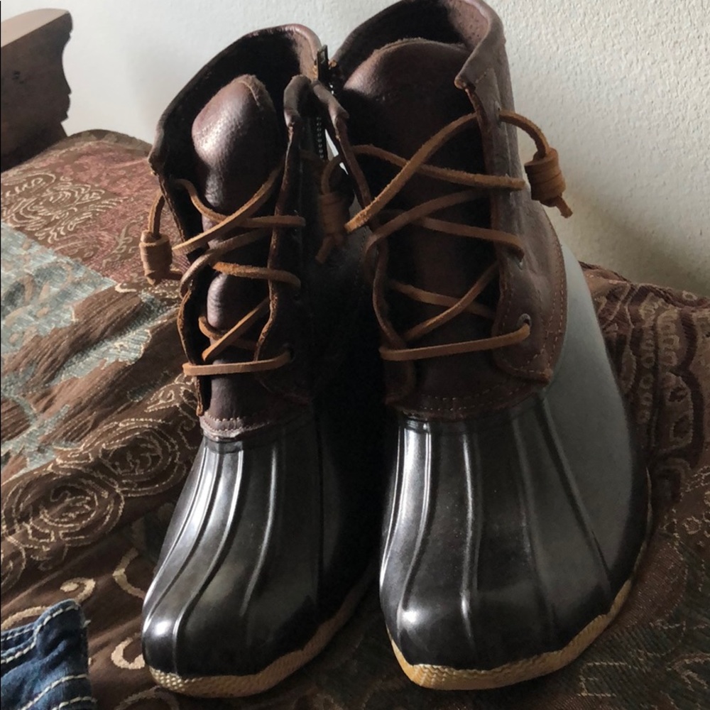 Sperry boots